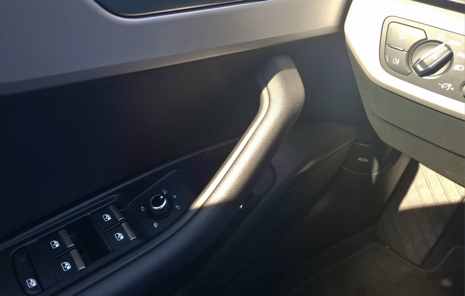 Audi A4 30 TDI S-Tronic Business Plus LED ALU MMI NAVI *GARANCIJA*, fotografija 18
