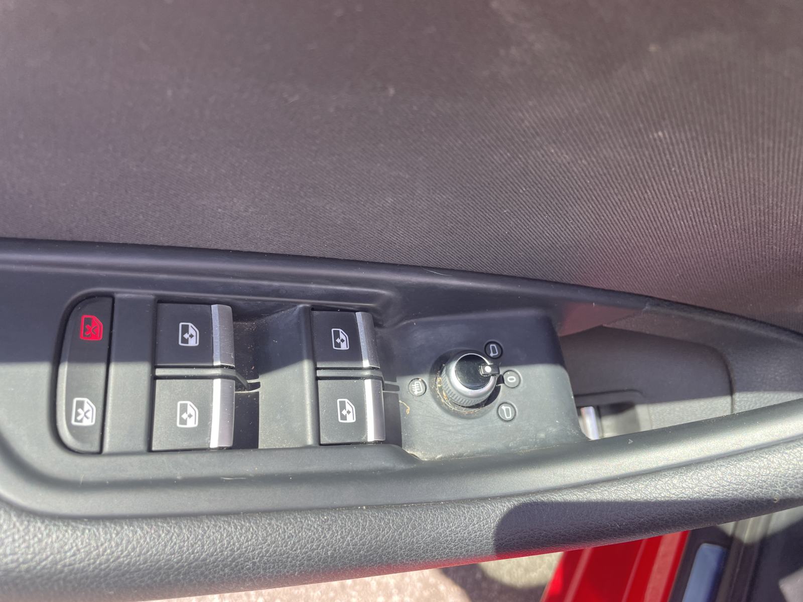 Audi A4 30 TDI S tronic Edition 10 NIJE UVOZ, fotografija 15