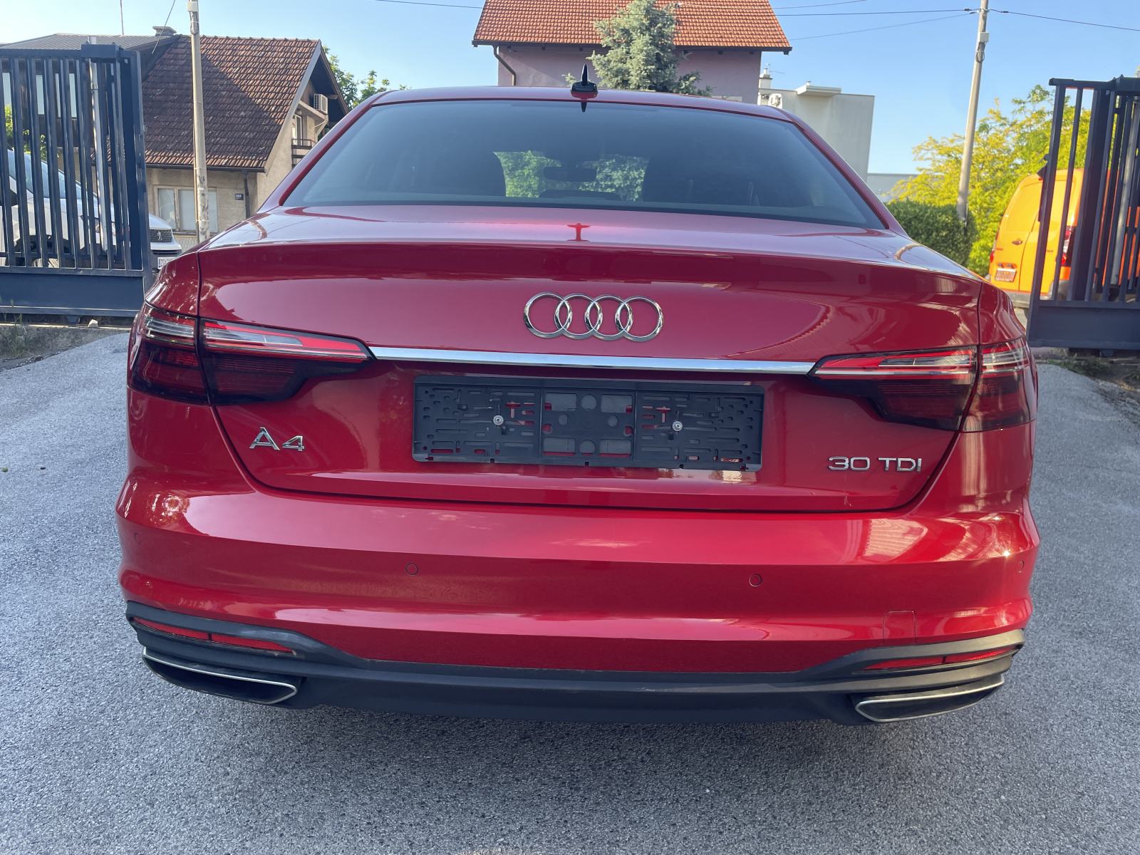 Audi A4 30 TDI S tronic Edition 10 NIJE UVOZ, fotografija 3