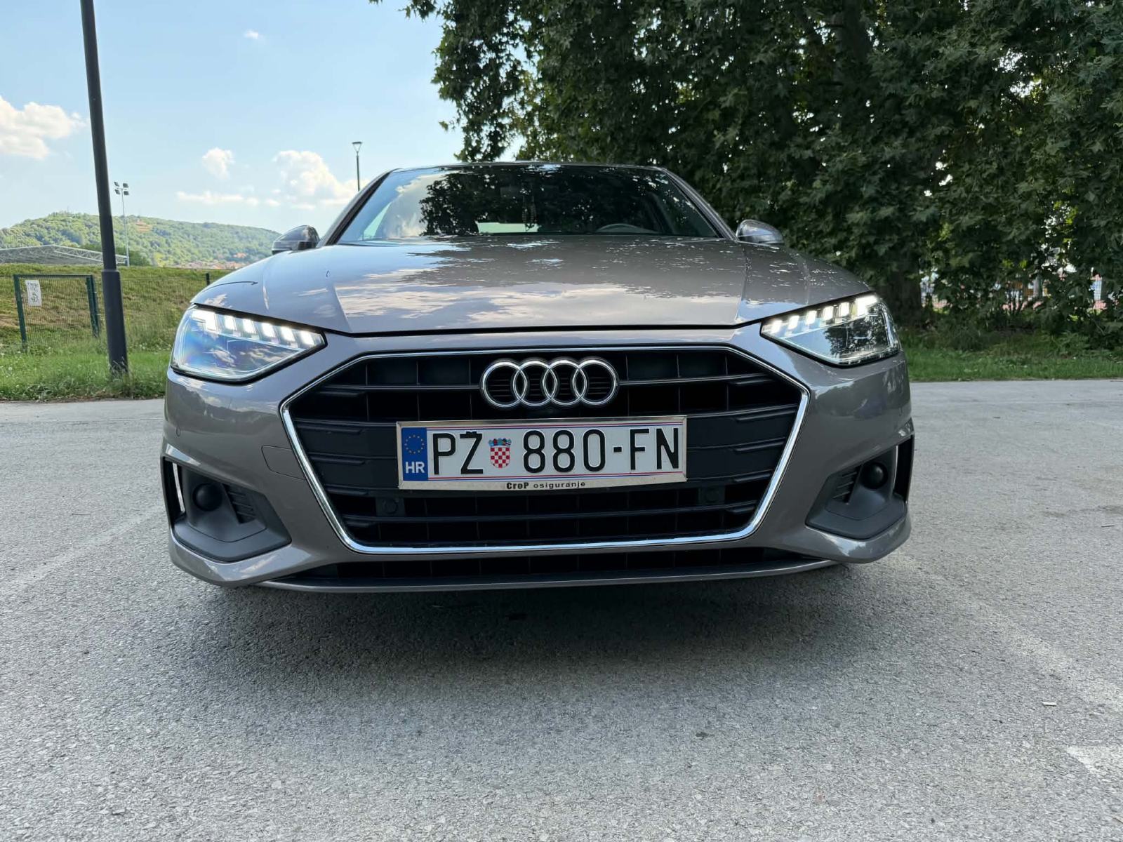 Audi A4 30 TDI, S Tronic, Full led, kamera 360, Alu 19, 2022. godina, fotografija 9