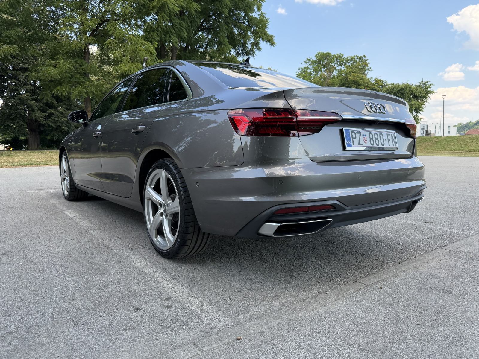 Audi A4 30 TDI, S Tronic, Full led, kamera 360, Alu 19, 2022. godina, fotografija 12