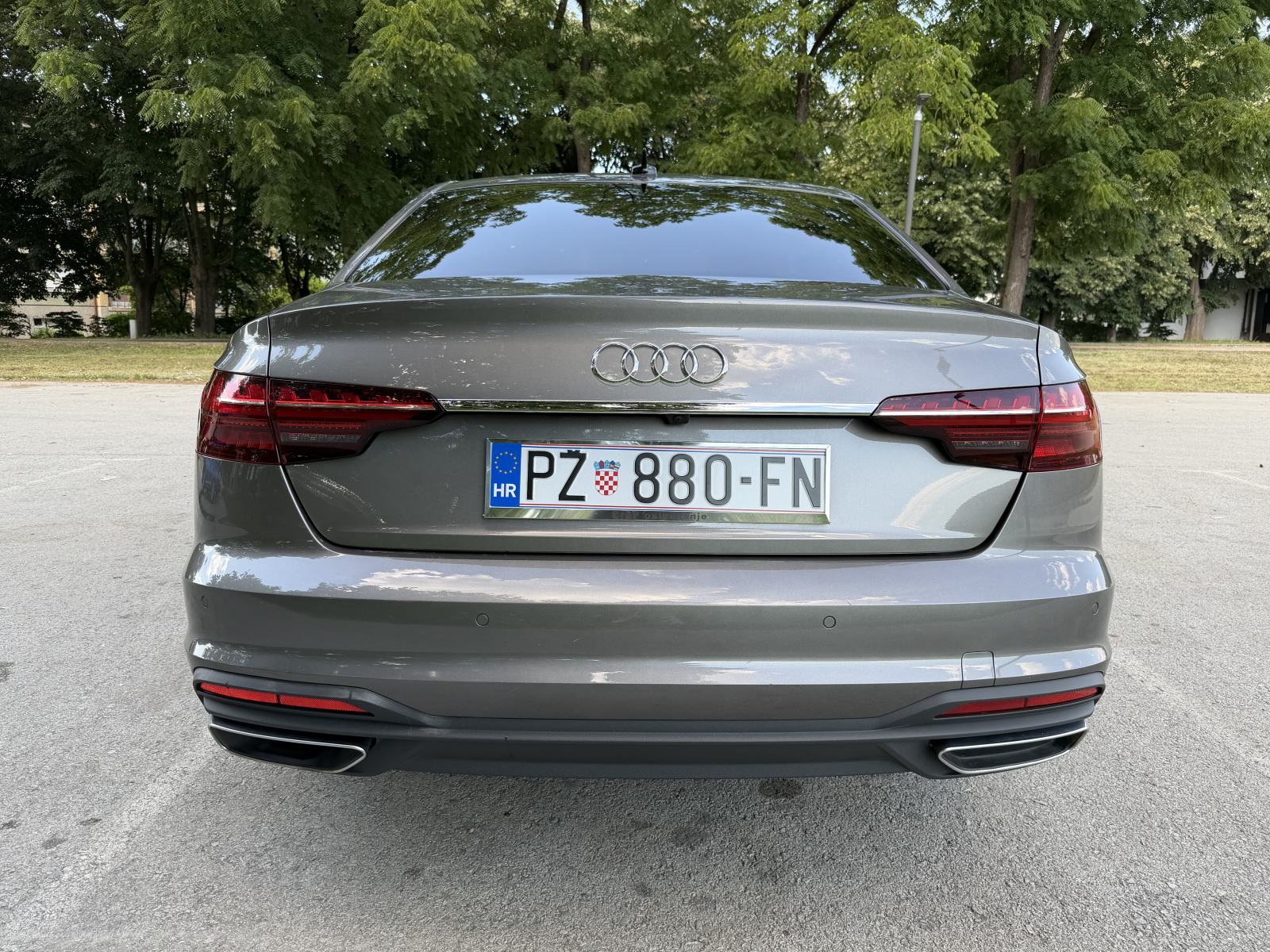 Audi A4 30 TDI, S Tronic, Full led, kamera 360, Alu 19, 2022. godina, fotografija 14