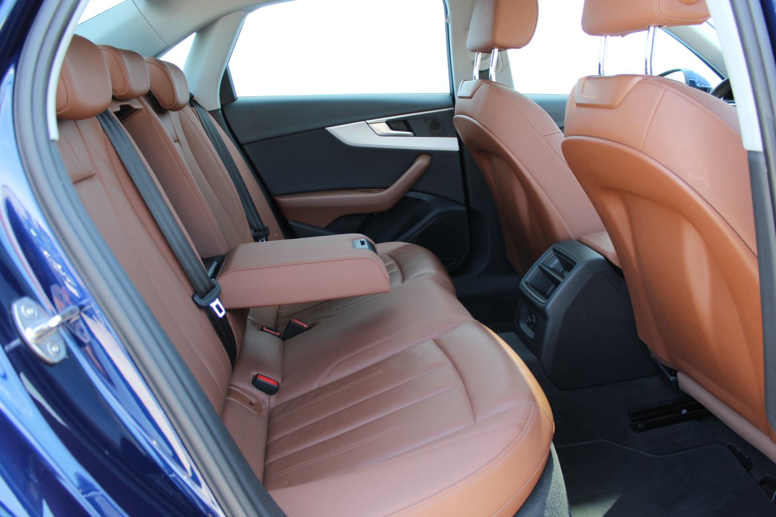 Audi A4 30TDI S tr Advanced-LEASING BEZ UČEŠĆA!, fotografija 12