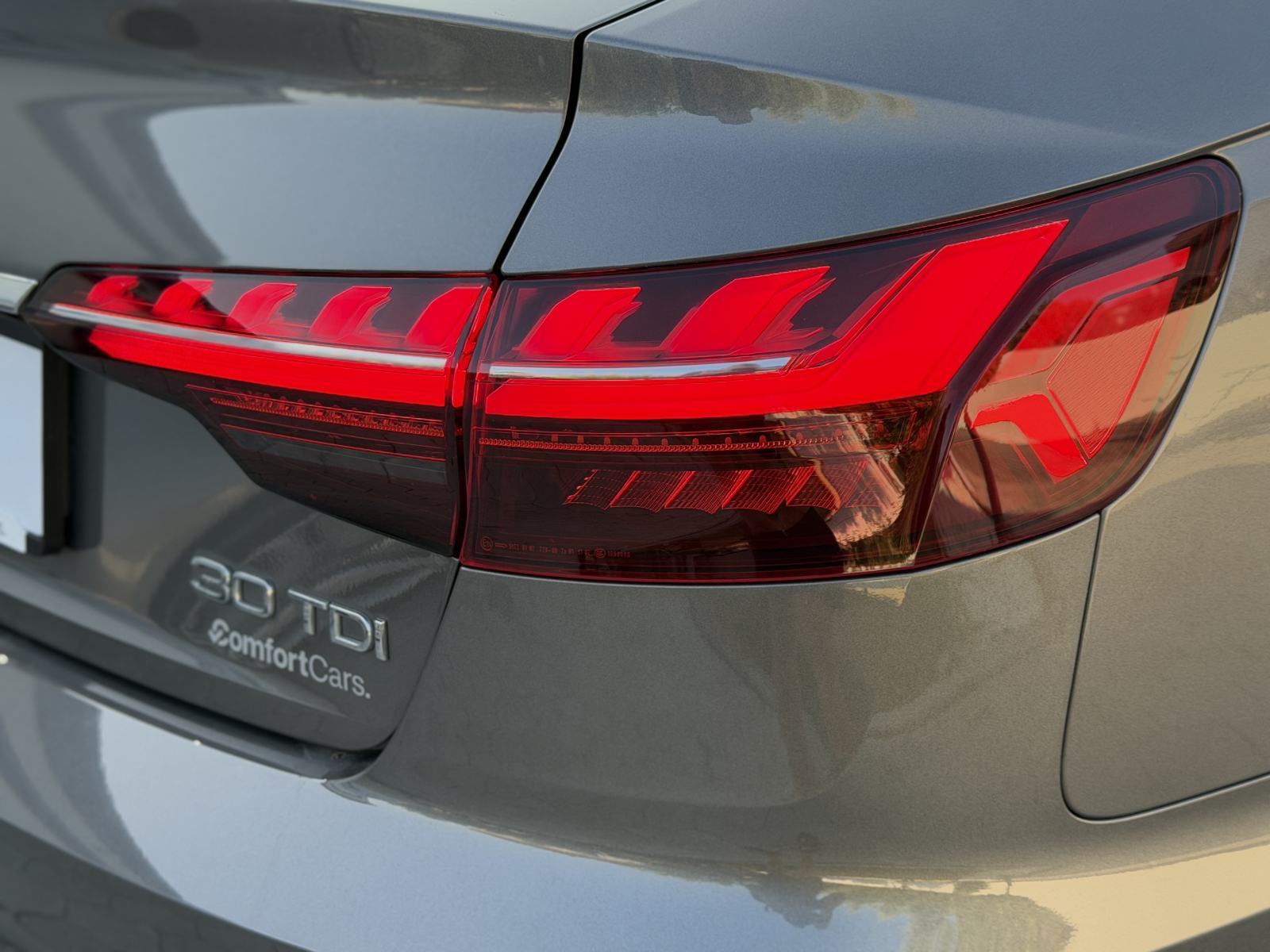 Audi A4 30TDI~S-Tronic~Kamera~Full Led~Navi~Servisna~Jamstvo, fotografija 12