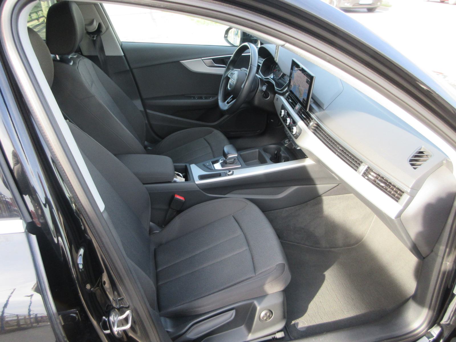 Audi A4 35 TDI 163Ks,Bussines Line,Navi,Led,Rik.Kamera,Toop Stanje,., fotografija 10