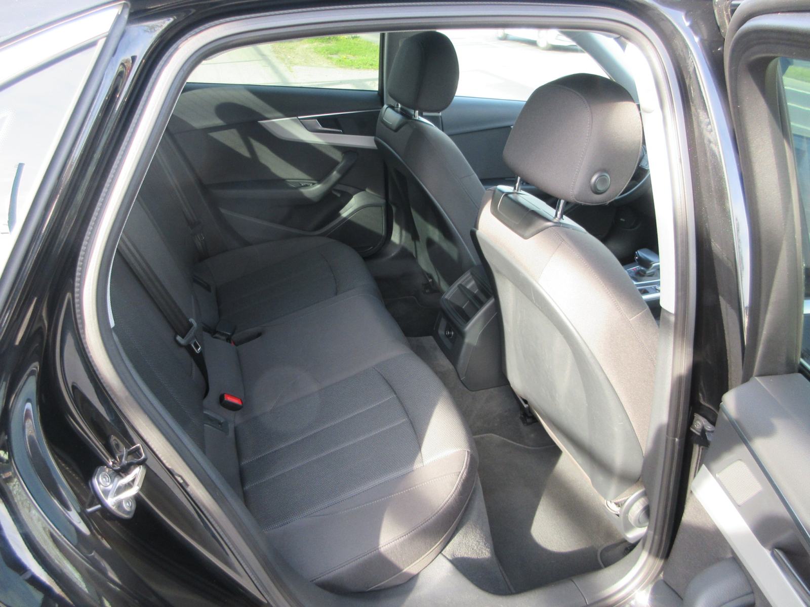 Audi A4 35 TDI 163Ks,Bussines Line,Navi,Led,Rik.Kamera,Toop Stanje,., fotografija 12