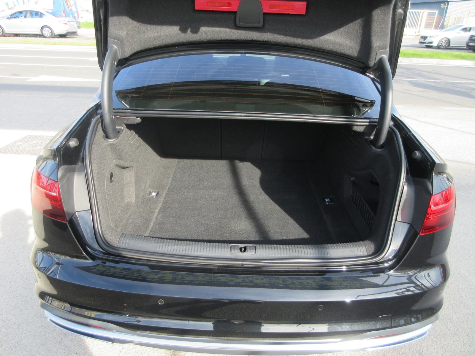 Audi A4 35 TDI 163Ks,Bussines Line,Navi,Led,Rik.Kamera,Toop Stanje,., fotografija 18