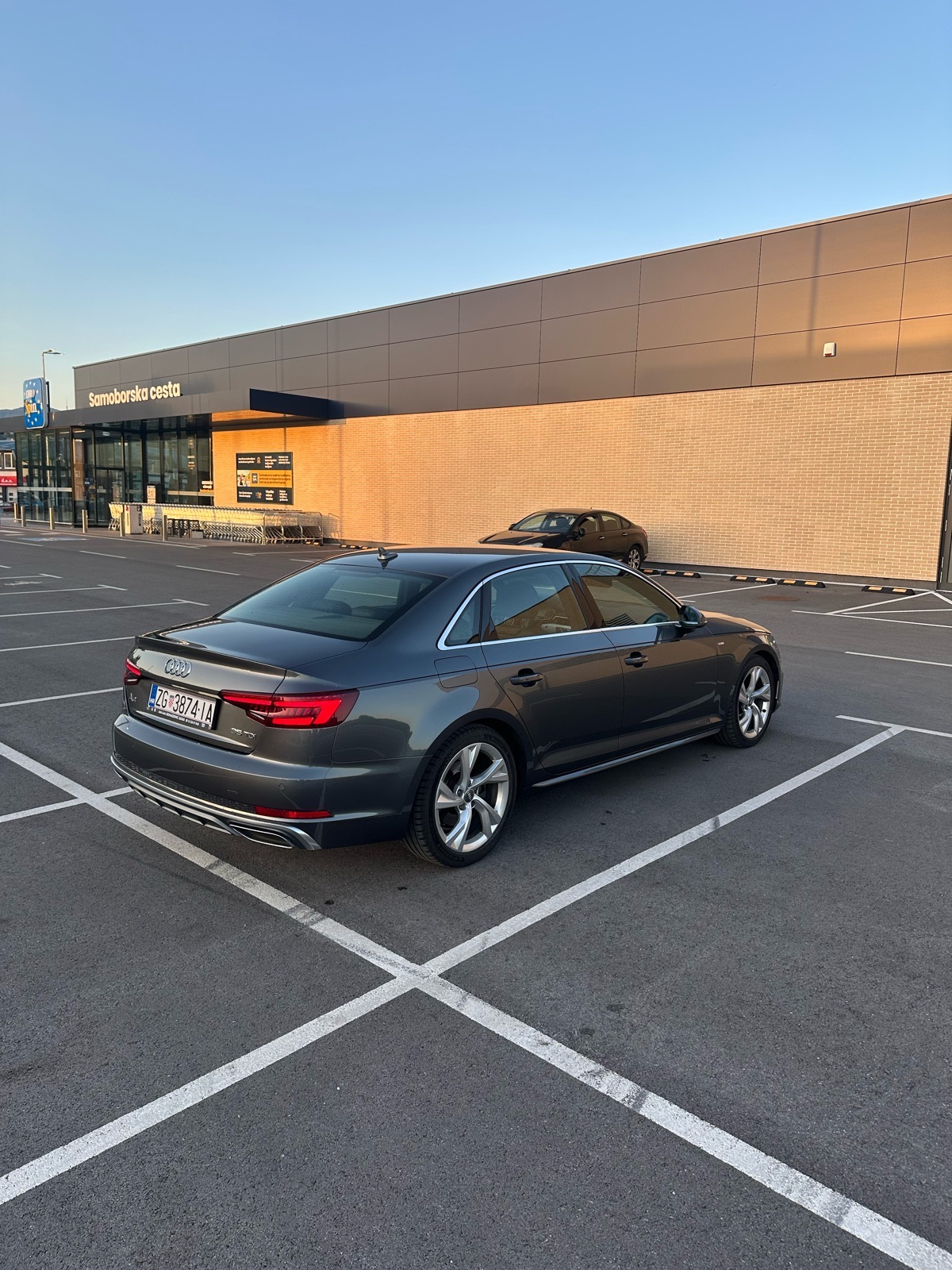 Audi A4 35 TDI 3x S line, fotografija 3