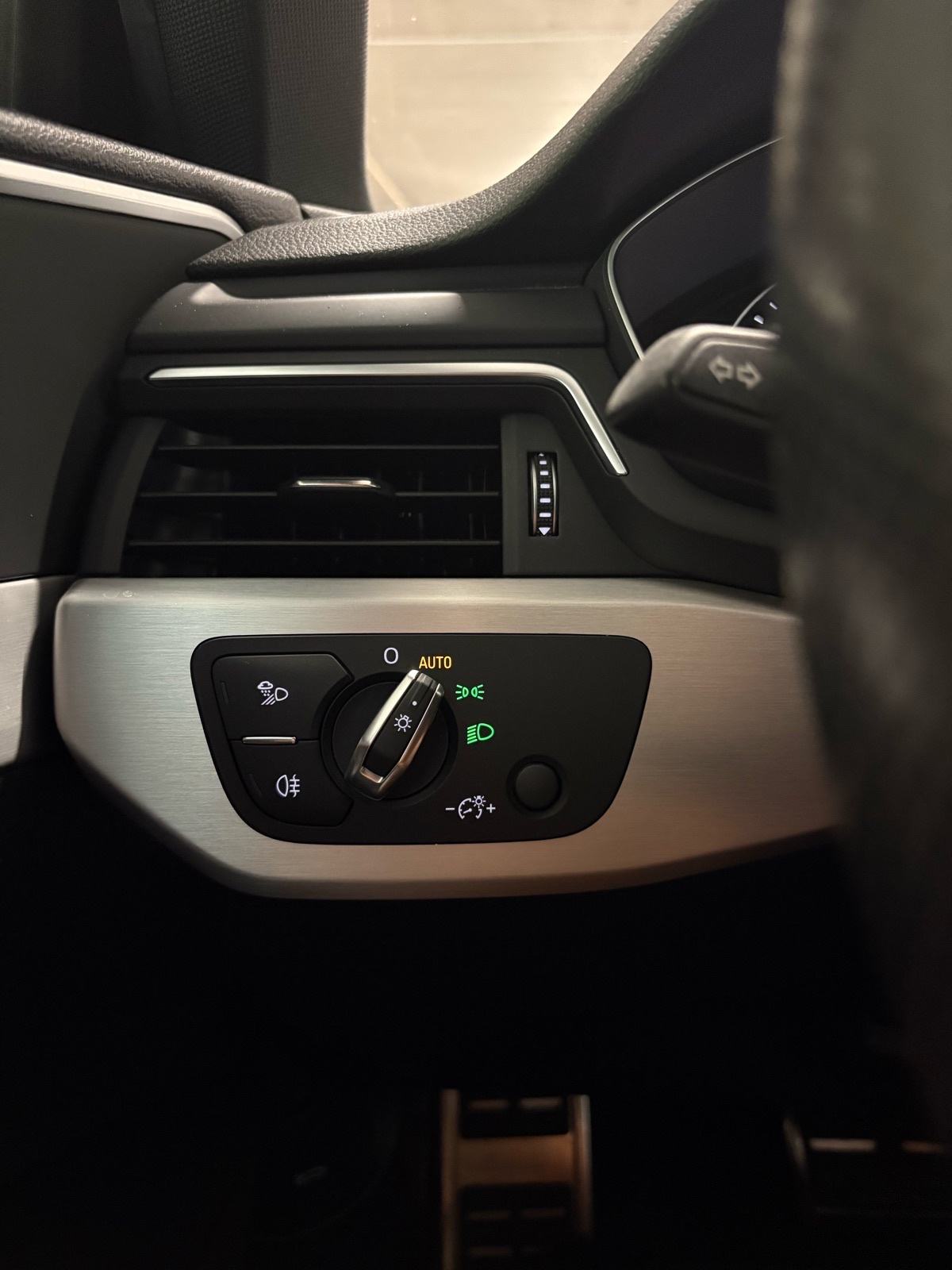 Audi A4 35 TDI automatik, fotografija 17
