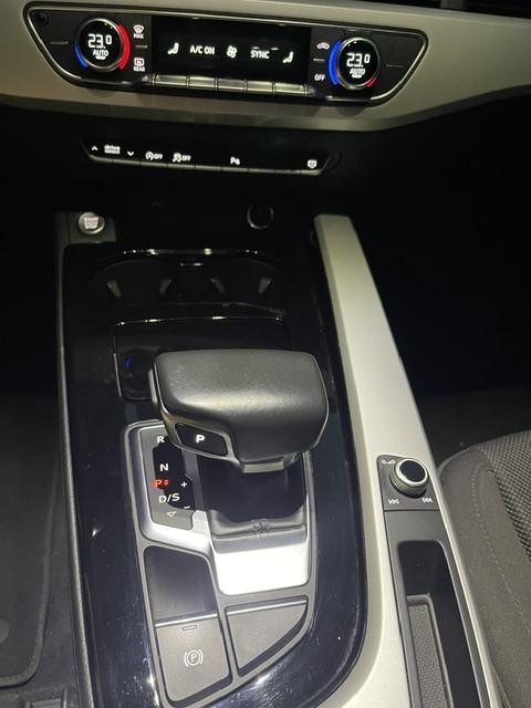 Audi A4 40 TDI Sline Mild Hybrid Automatik 2021.g, fotografija 9
