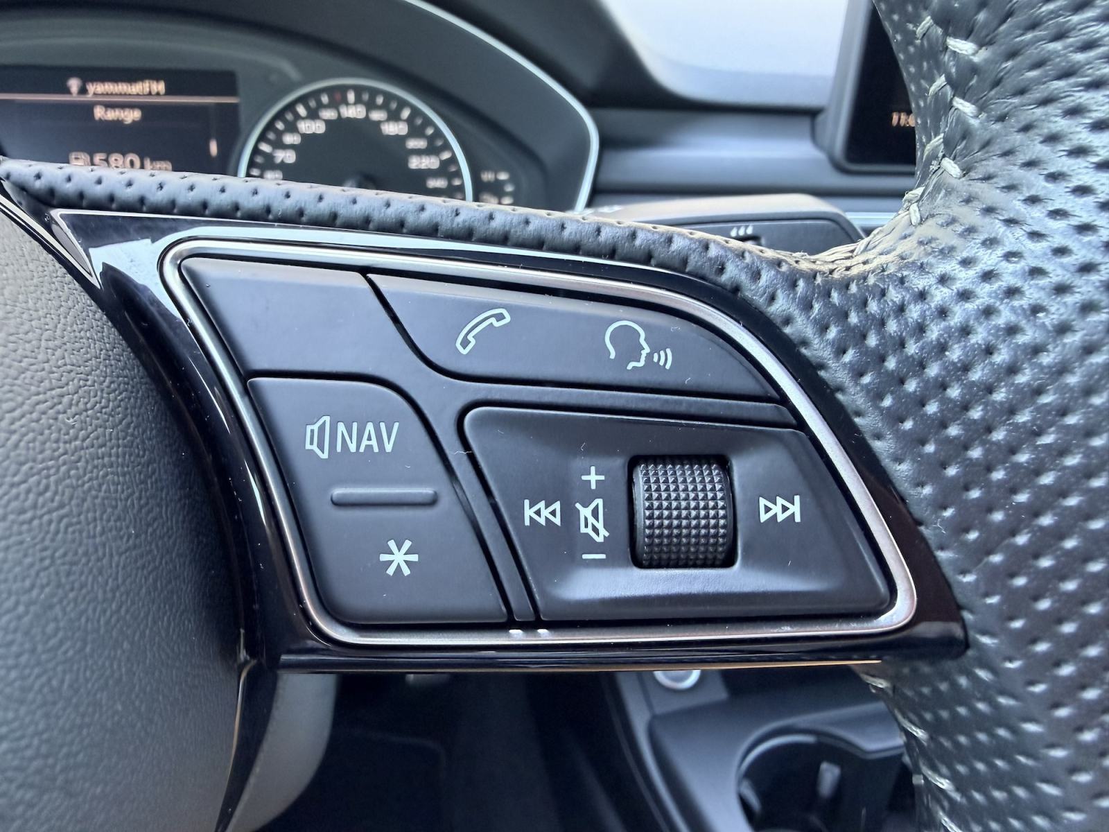 Audi A4 35 TDI S-LINE, 2019 god, 115000 km, Reg 6/27, fotografija 13