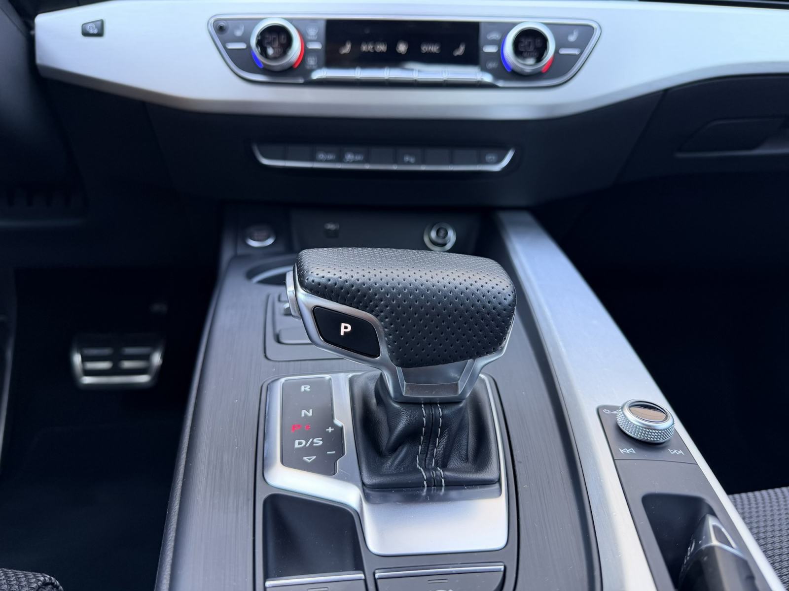 Audi A4 35 TDI S-LINE, 2019 god, 115000 km, Reg 6/27, fotografija 14