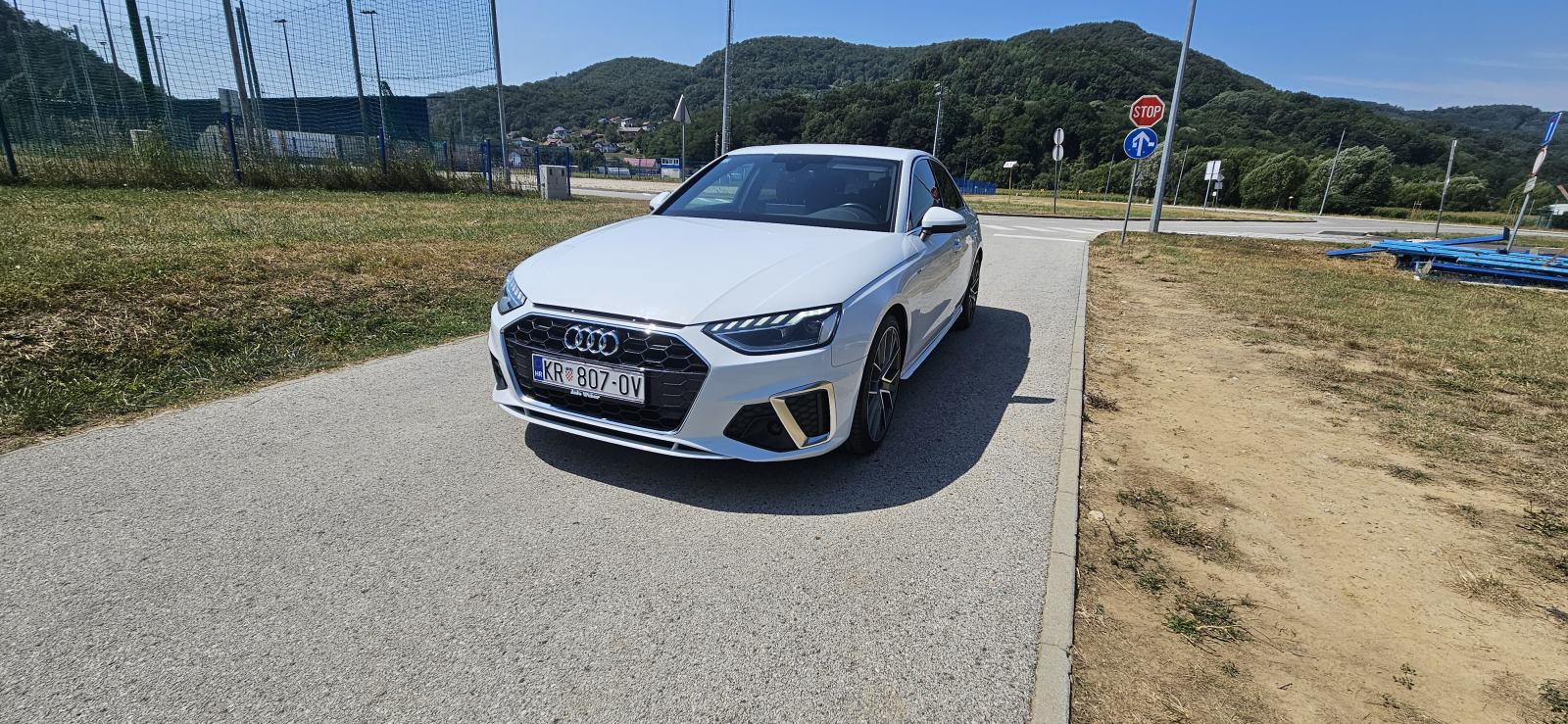 Audi A4, S-line + business, matrix-led, pogled izvana - slika 2
