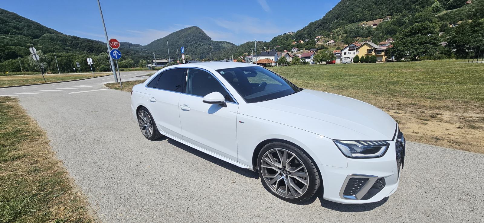 Audi A4, S-line + business, matrix-led, pogled izvana - slika 3