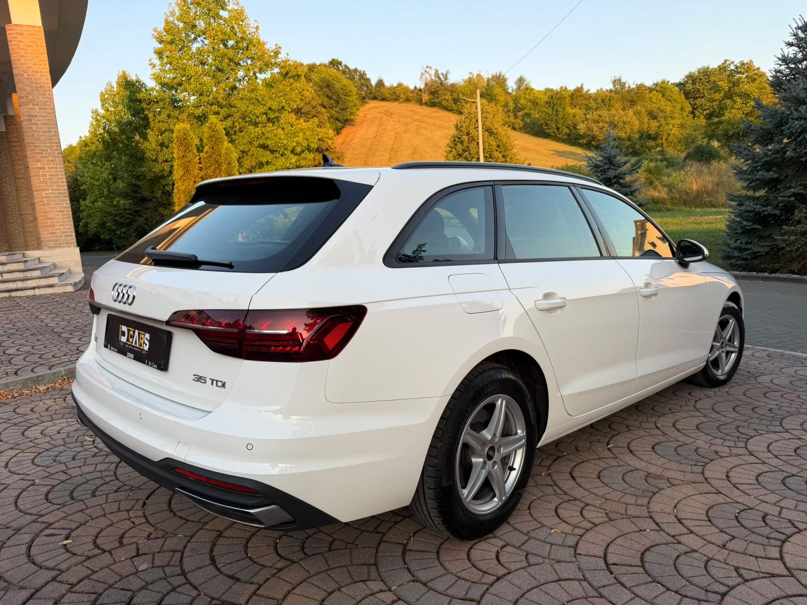 AUDI A4 35 TDI, TOP STANJE, SERVISNA, fotografija 5