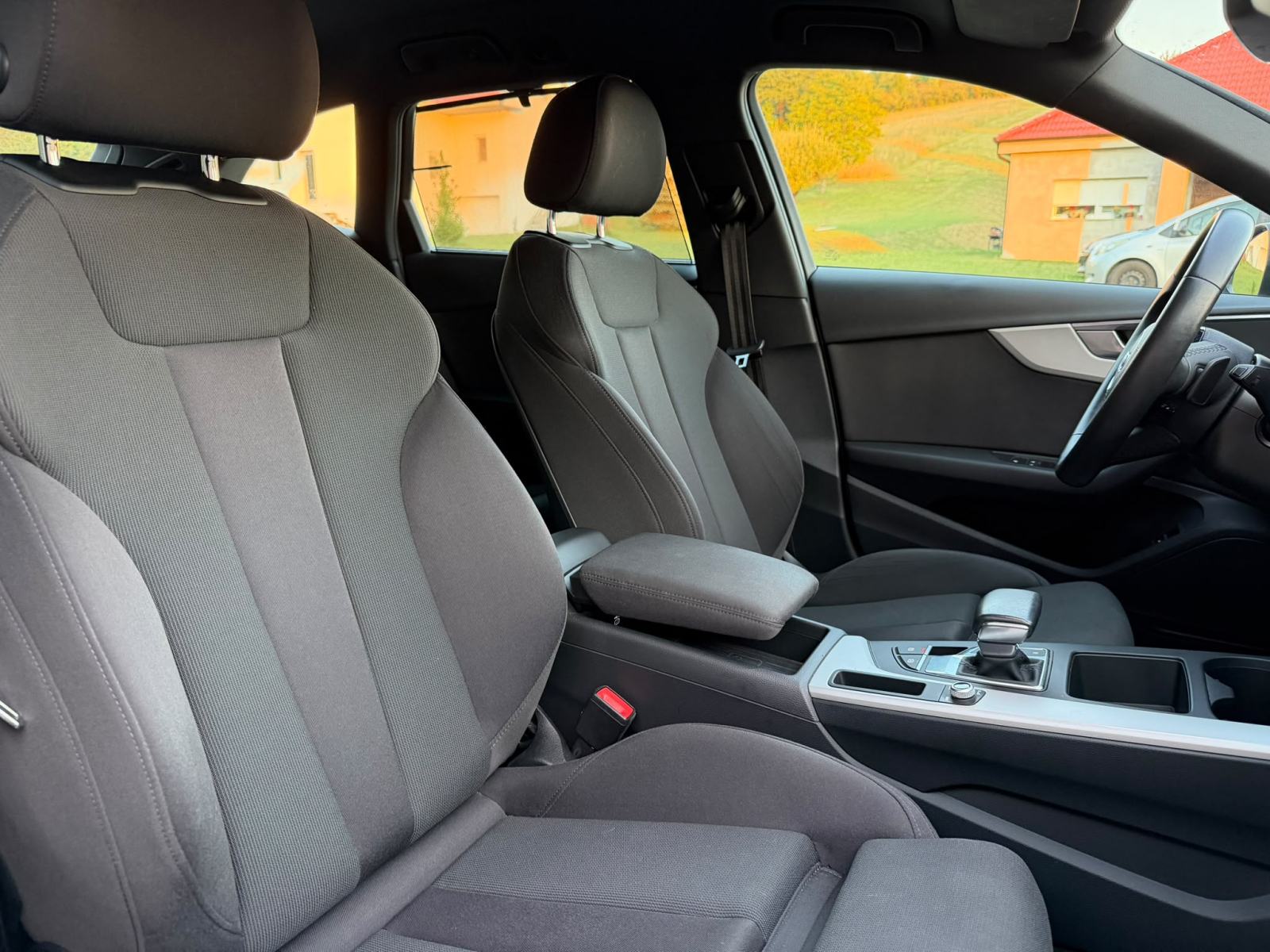 AUDI A4 35 TDI, TOP STANJE, SERVISNA, fotografija 15