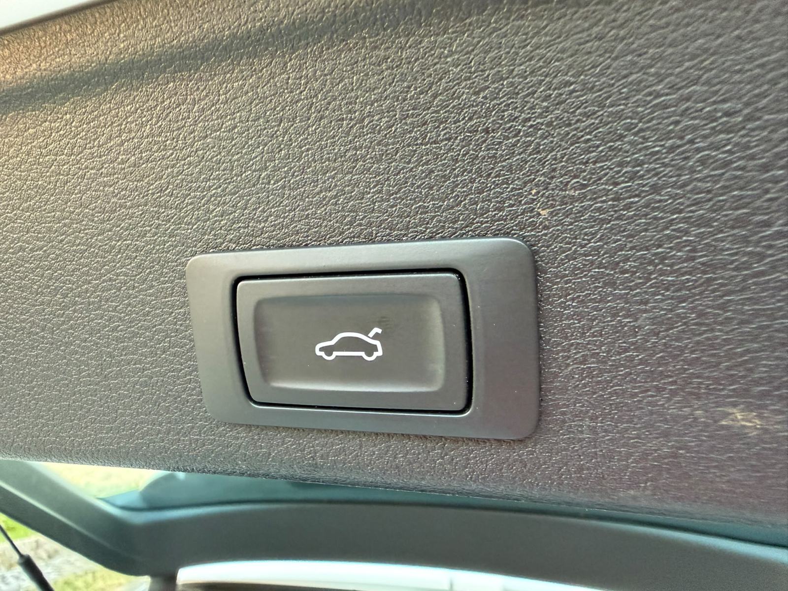 AUDI A4 35 TDI, TOP STANJE, SERVISNA, fotografija 17