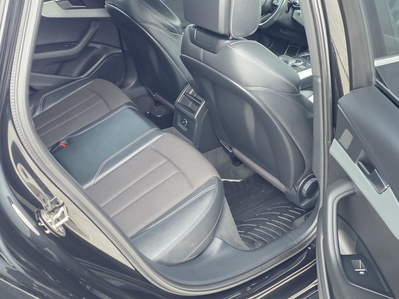 Audi A4 35 TDI S TRONIK S LINE,FUL LED,ALU,NAVI,VIRTUAL, fotografija 10