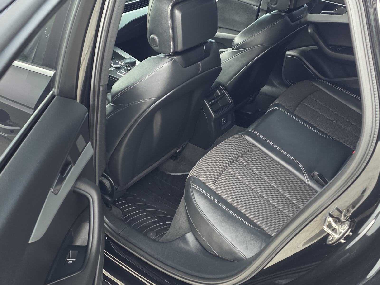 Audi A4 35 TDI S TRONIK S LINE,FUL LED,ALU,NAVI,VIRTUAL, fotografija 15