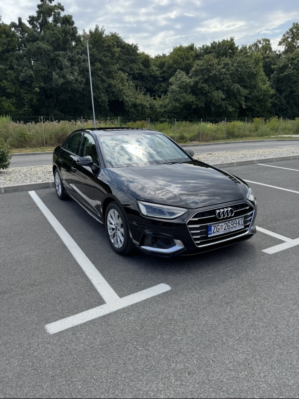 Audi A4 35 TFSI Advanced Business Navi+ Automatik, pogled izvana - slika 1