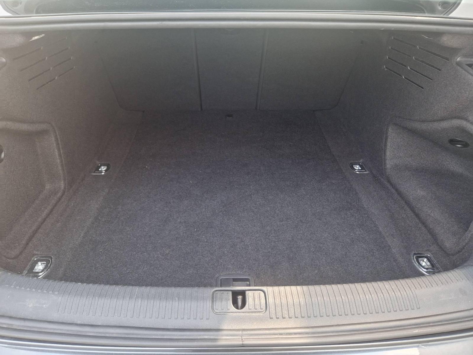 Audi A4 35 TFSI, S line, Automatic, JAMSTVO, fotografija 14