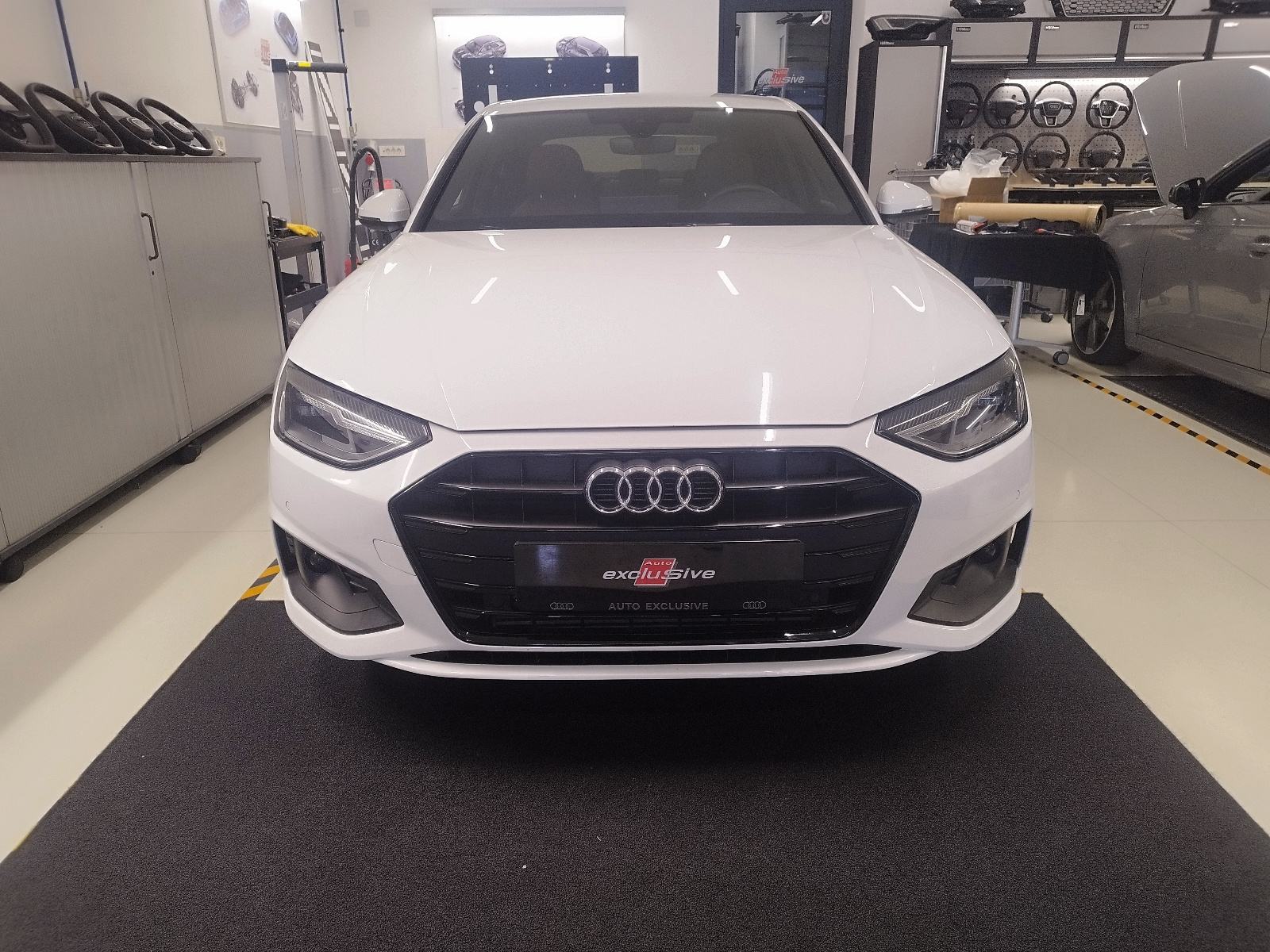 Audi A4 35 TFSI *** PRVI VLASNIK ***, fotografija 2