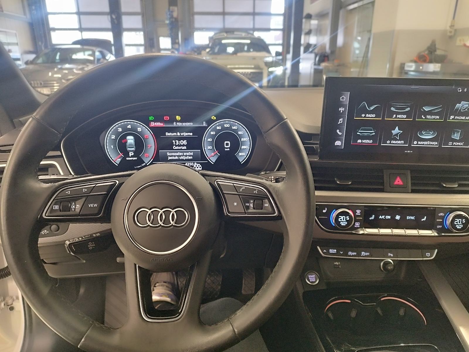 Audi A4 35 TFSI *** PRVI VLASNIK ***, fotografija 6