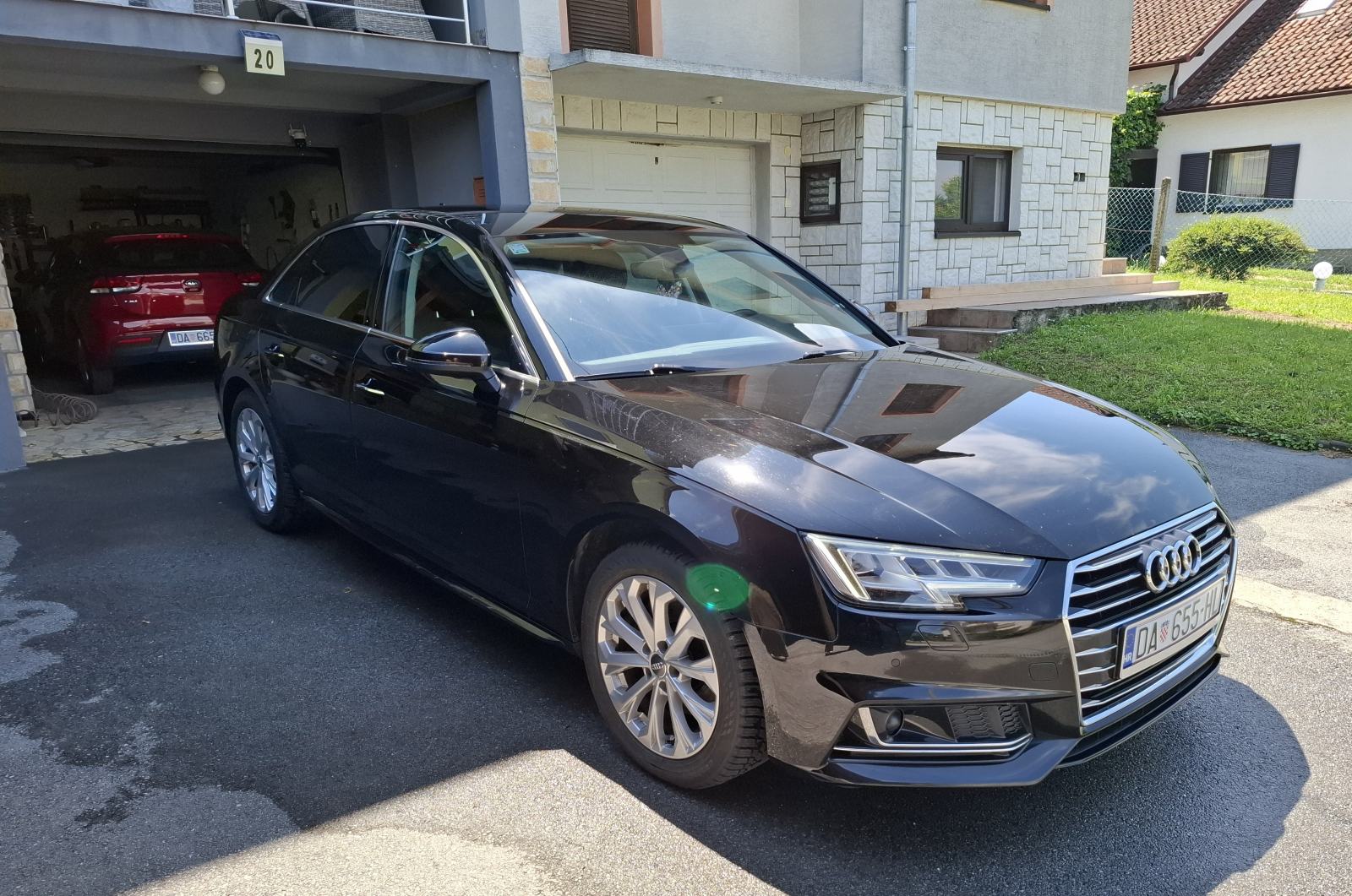 Audi A4 (B9) 35 TFSI (2.0 TFSI MildHybrid) - VC, Matrix, 8x alu, fotografija 3