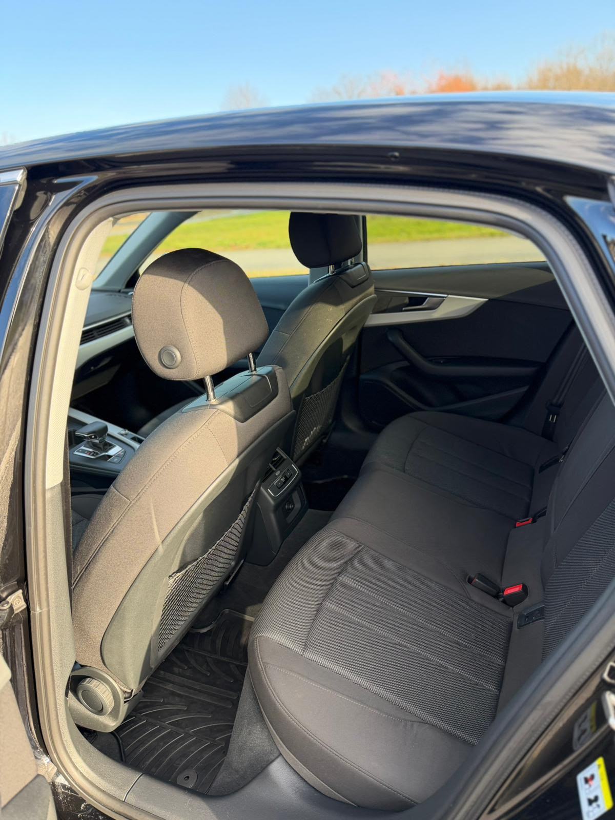 Audi A4 35 TFSI S tr Edition 10 - mogućnost financiranje bez učešća, fotografija 5