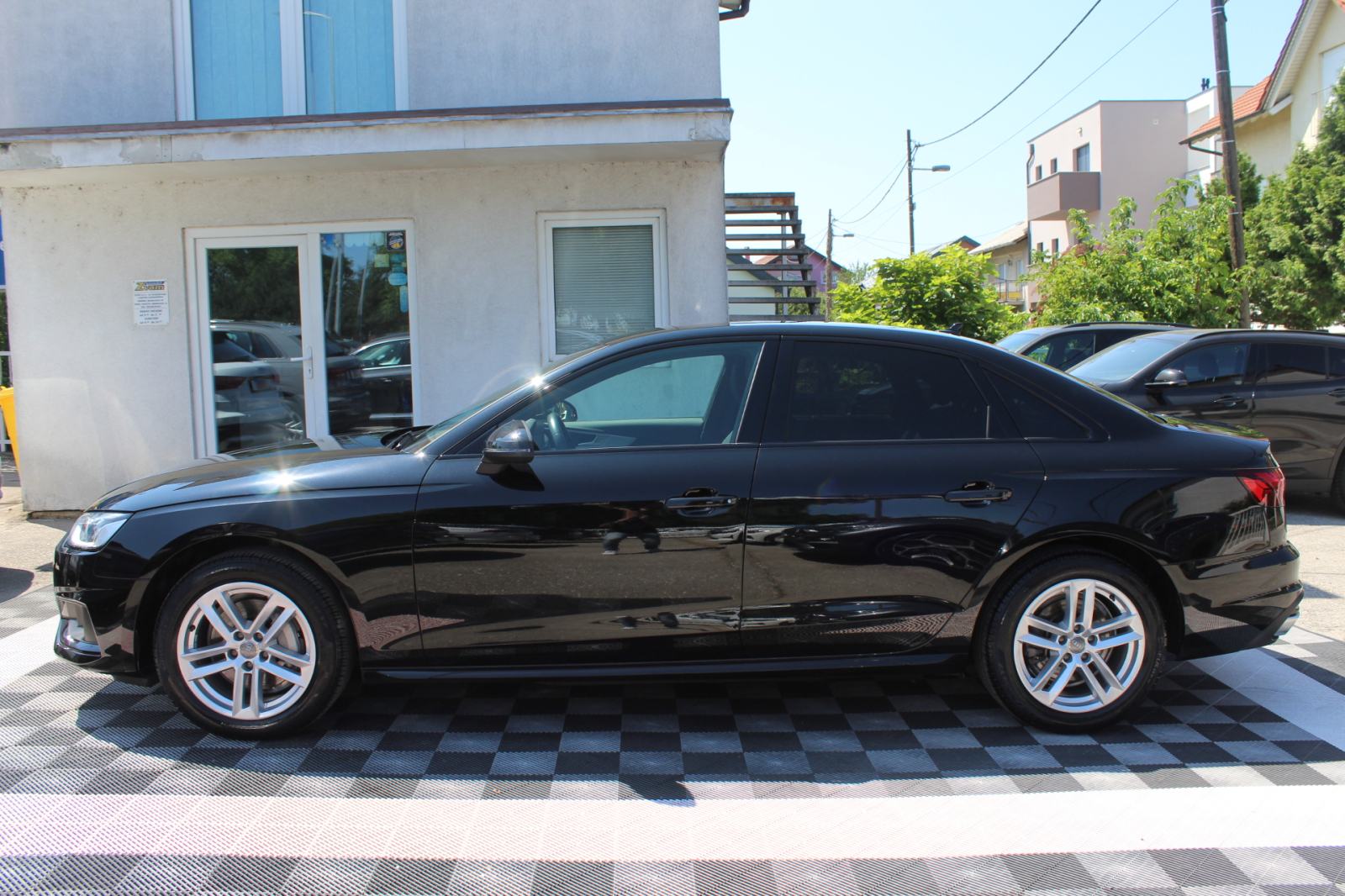Audi A4 40 TDI AUTOMATIK, LED, NAVIGACIJA, ALU 17", KOŽA, GARANCIJA., fotografija 4