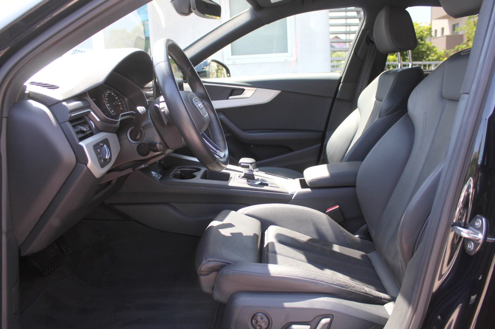 Audi A4 40 TDI AUTOMATIK, LED, NAVIGACIJA, ALU 17", KOŽA, GARANCIJA., fotografija 8
