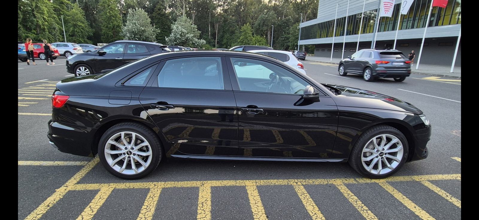 Audi A4 40 TDI*S TRONIC*BLACK OPTIK*AUDI TVORNIČKO JAMSTVO DO 25.11.27, fotografija 6
