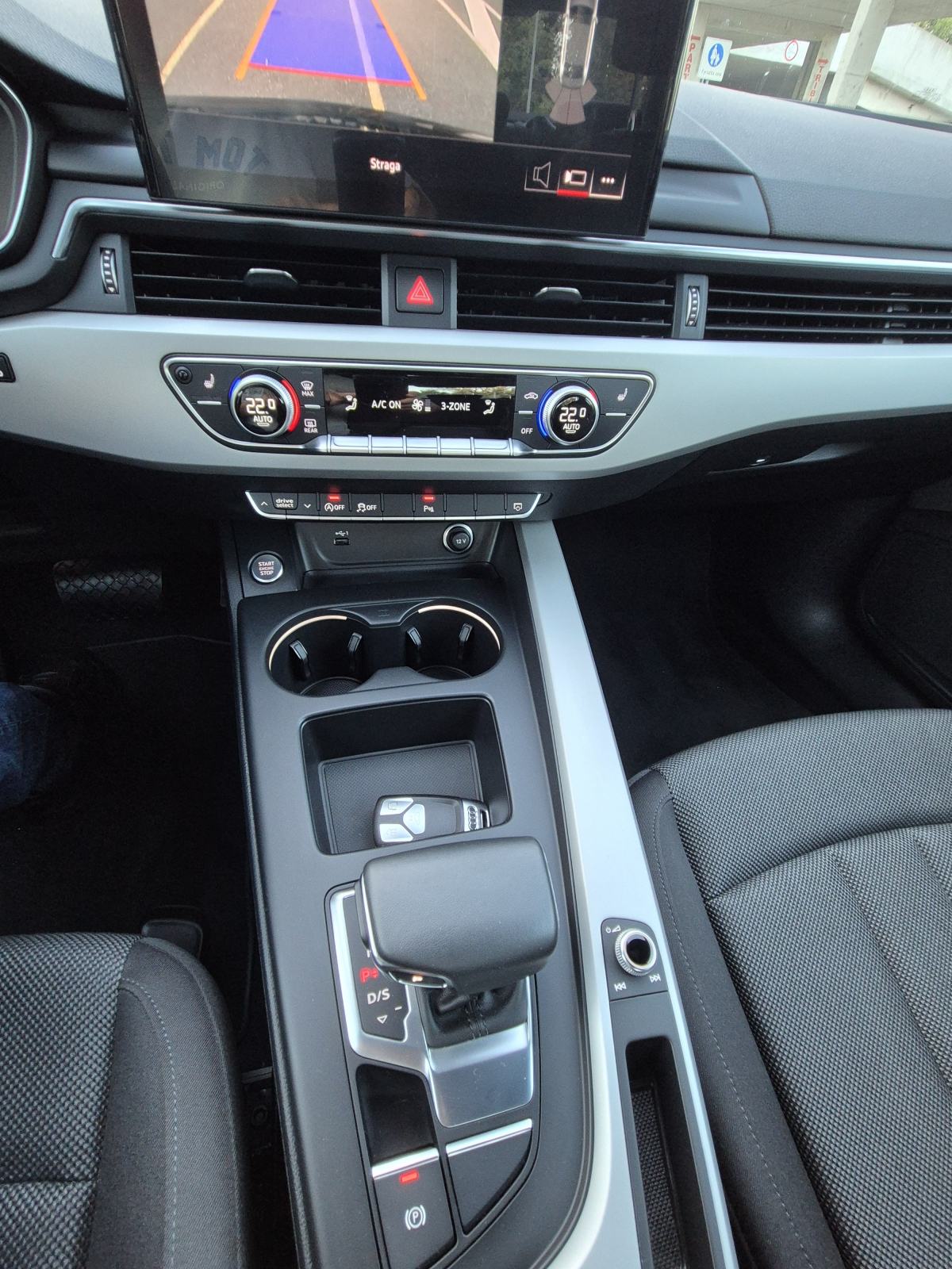 Audi A4 40 TDI*S TRONIC*BLACK OPTIK*AUDI TVORNIČKO JAMSTVO DO 25.11.27, fotografija 15