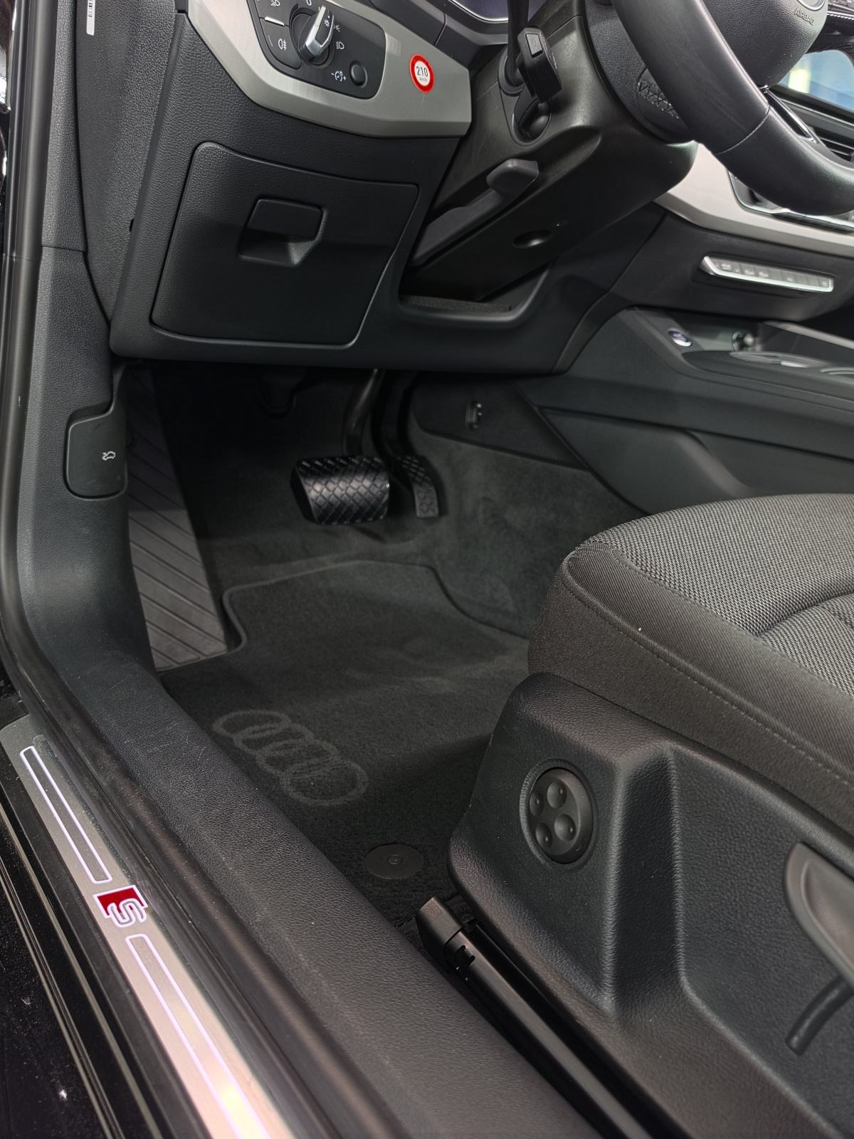 Audi A4 40 TDI automatik, fotografija 9