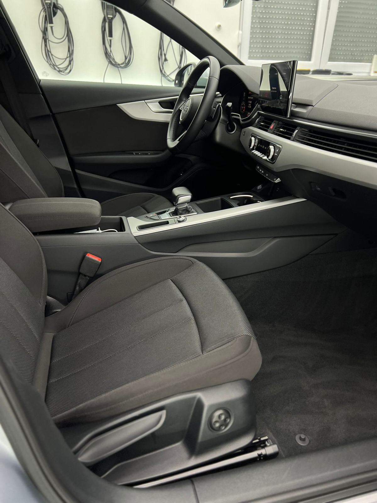 Audi A4 40 TDI ☆ GARANCIJA ☆ Leasing bez učešća, fotografija 7