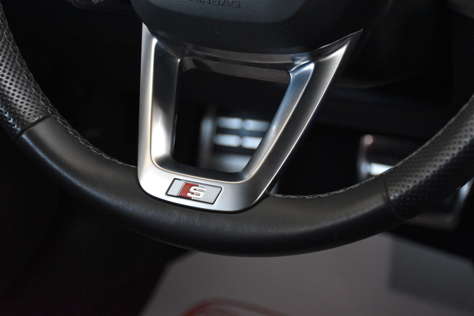 Audi A4 40 TDI S-LINE EDITION VIRTUAL MATRIX ACC ALU-18 LIMUZINA, fotografija 13