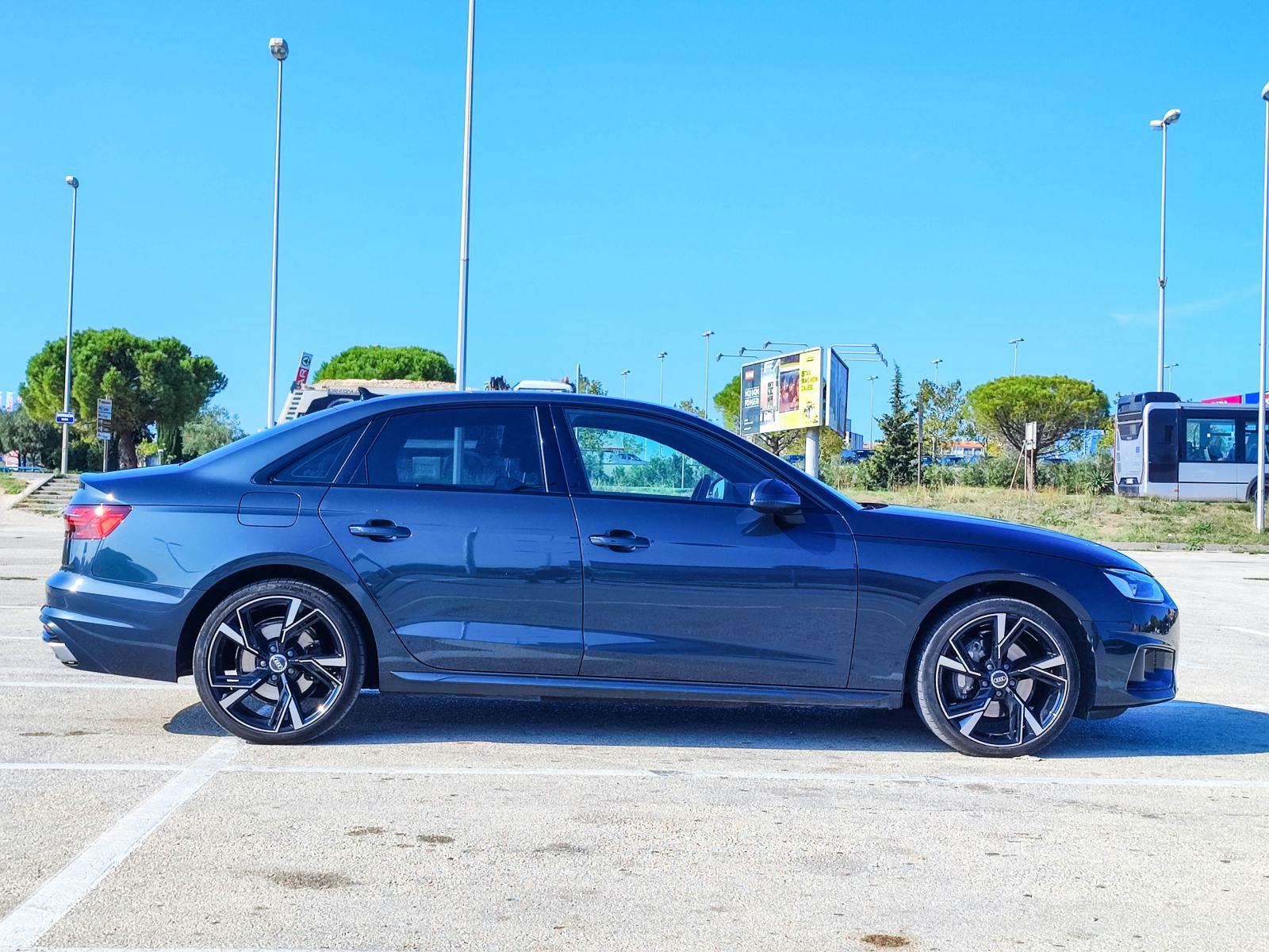 Audi A4 40 TDI Quattro | 130000 km | S-Tronic | Reg 01/2024, fotografija 2