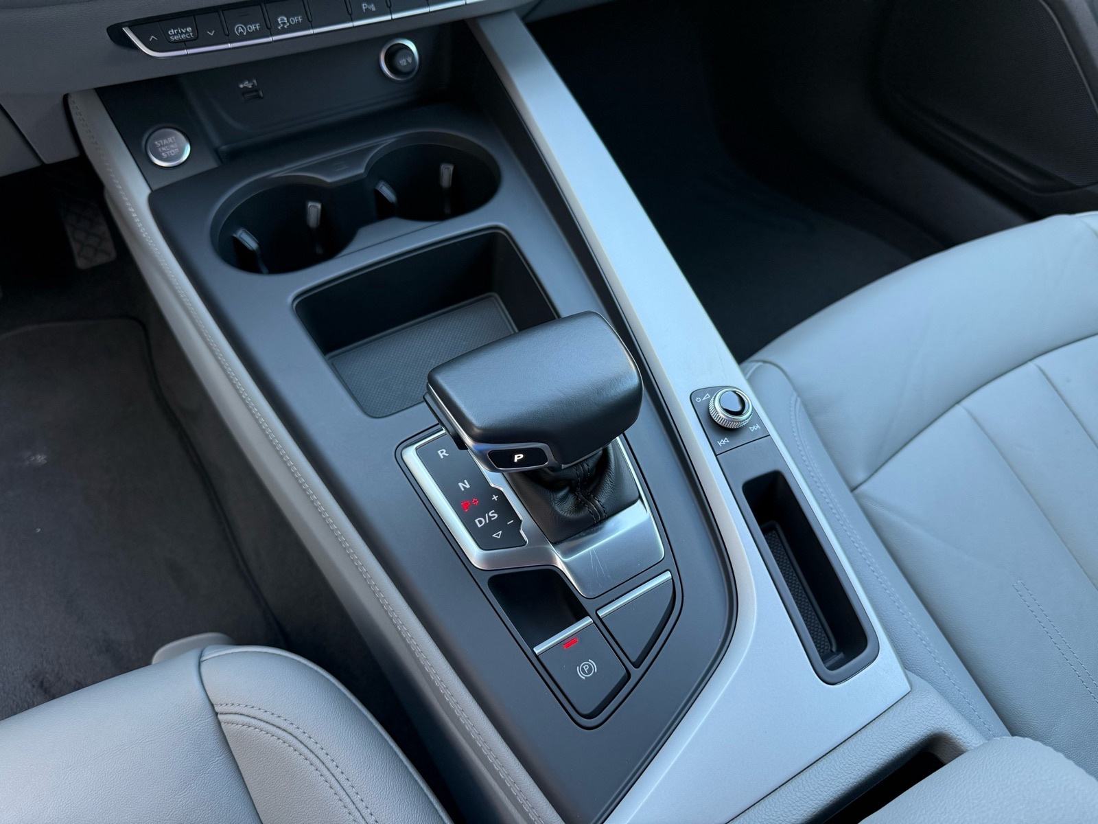 Audi A4 40TDI QUATTRO S-TRONIC °VIRTUAL°KAMERA°LEASING BEZ UČEŠĆA°, fotografija 15