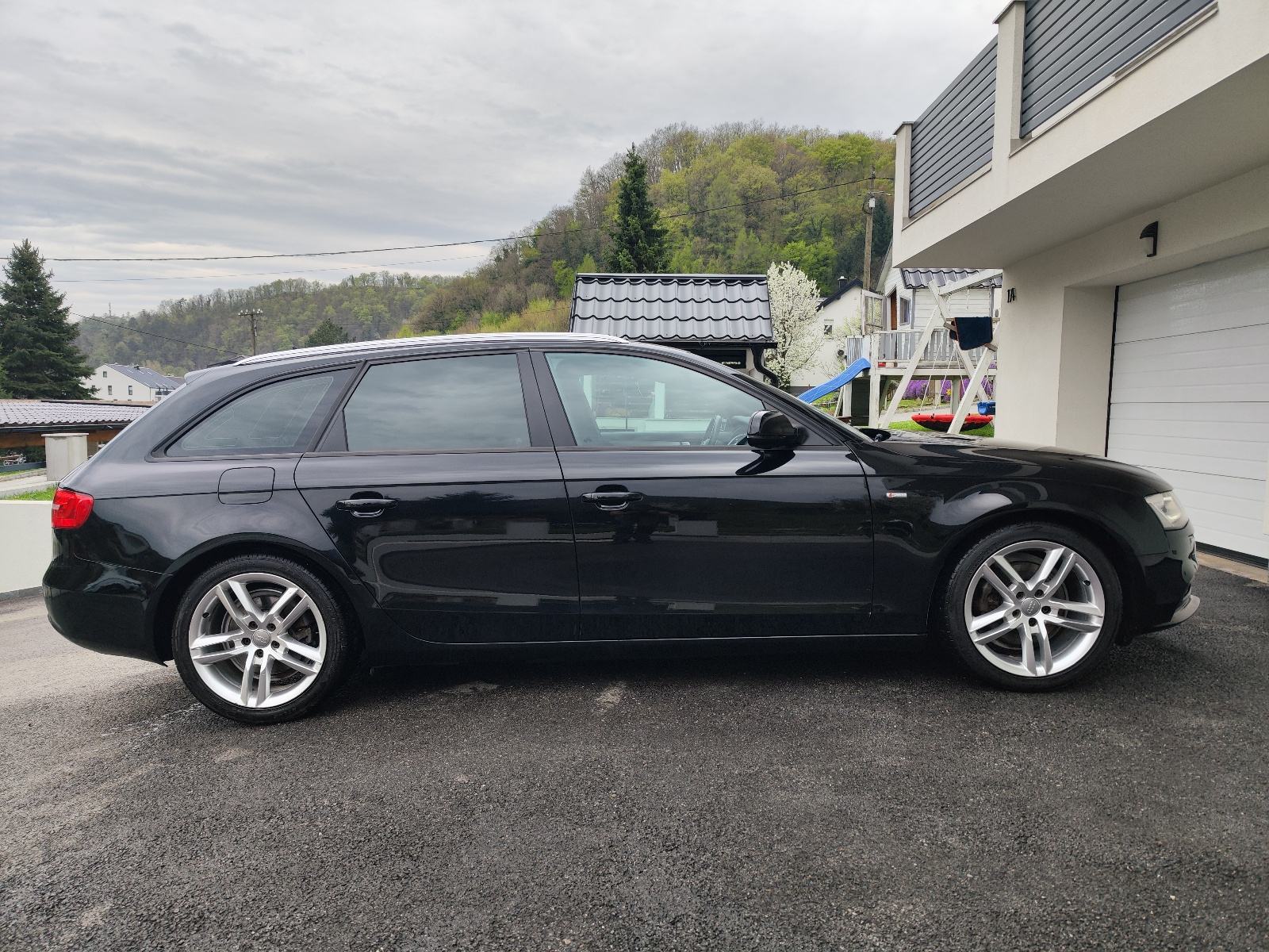 Audi A4 Avant 2,0 TDI,150ps 3xS line,18",Kamera, Radar,Top stanje, fotografija 5