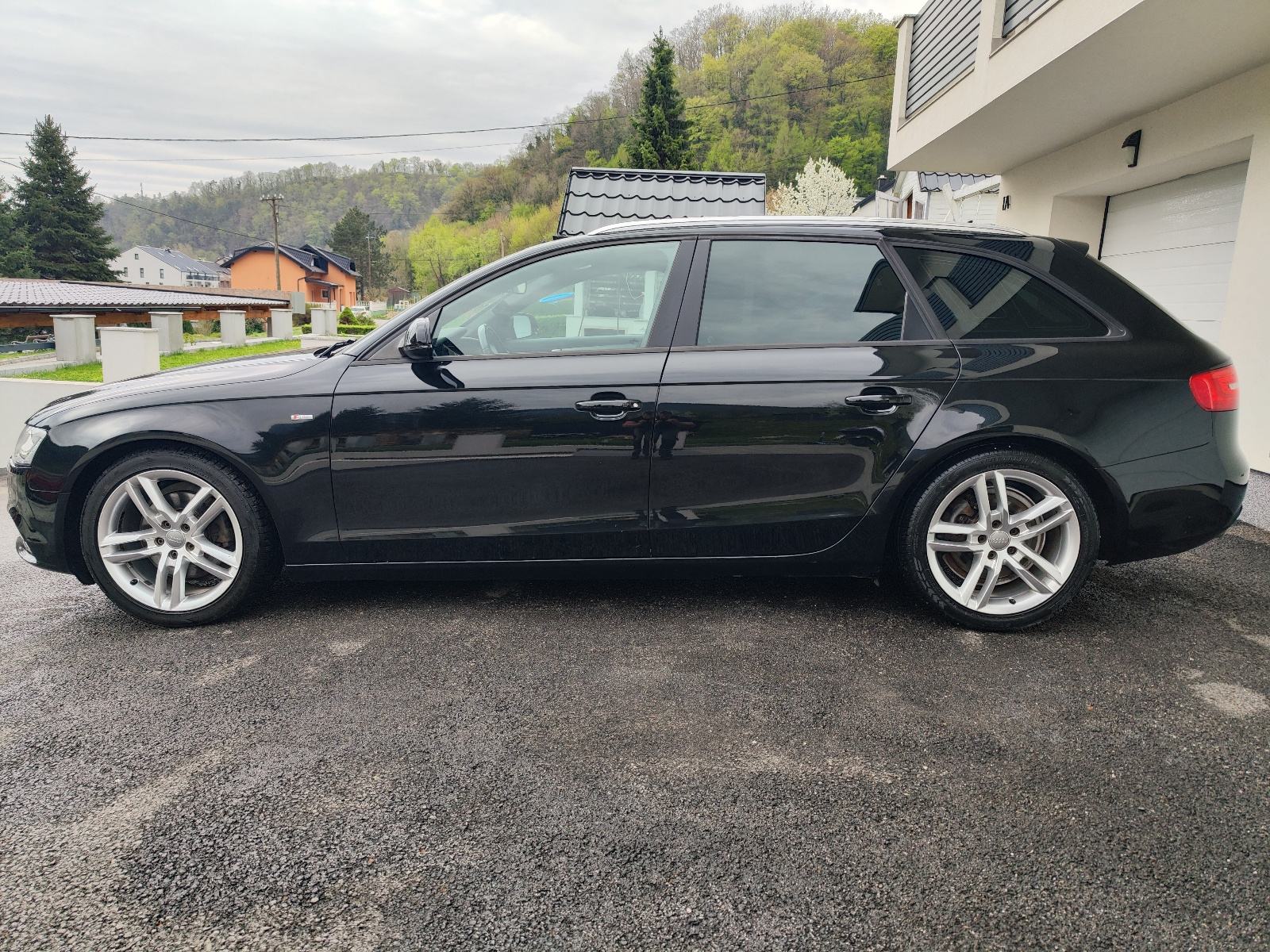 Audi A4 Avant 2,0 TDI,150ps 3xS line,18",Kamera, Radar,Top stanje, fotografija 4