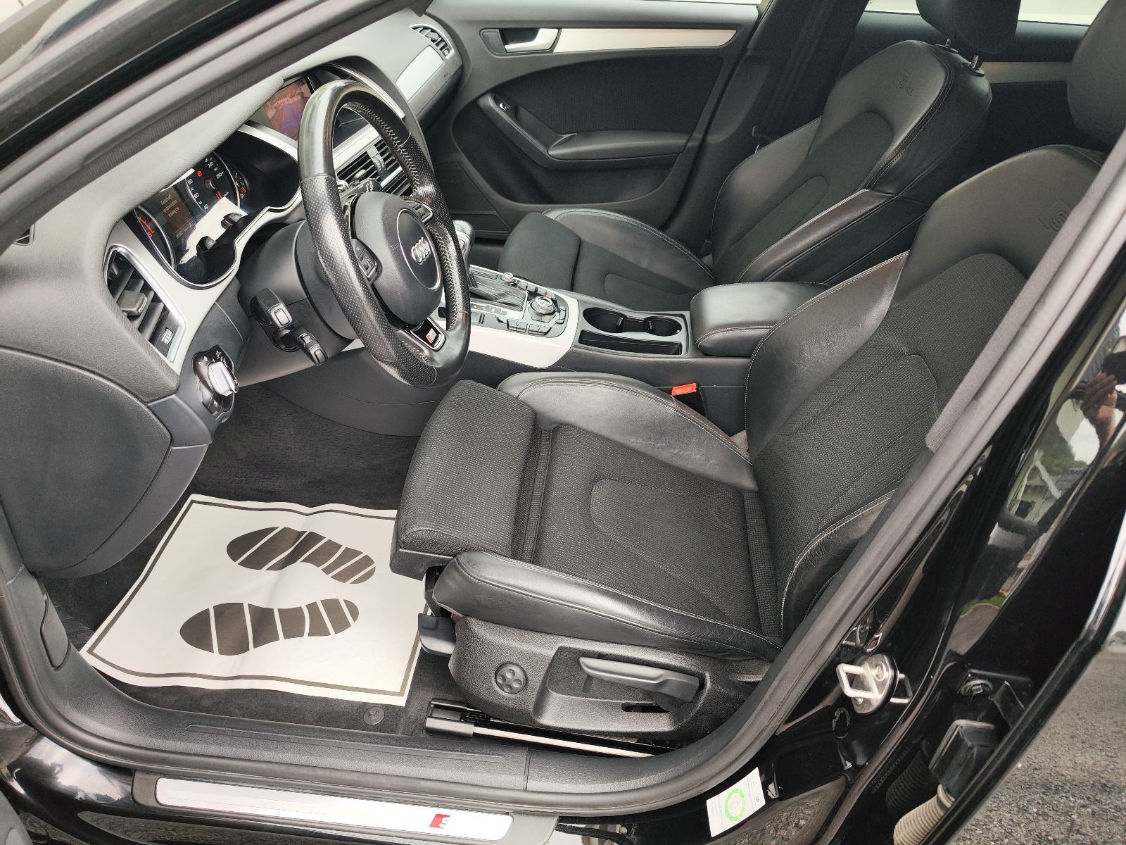 Audi A4 Avant 2,0 TDI,150ps 3xS line,18",Kamera, Radar,Top stanje, fotografija 10