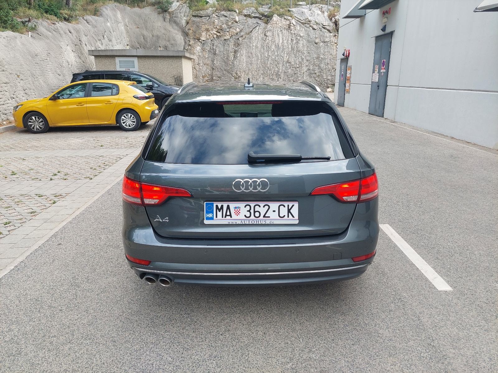 Audi A4 Avant 2,0 TDI**190 KS**AUTOMATIK**S-LINE**, fotografija 7