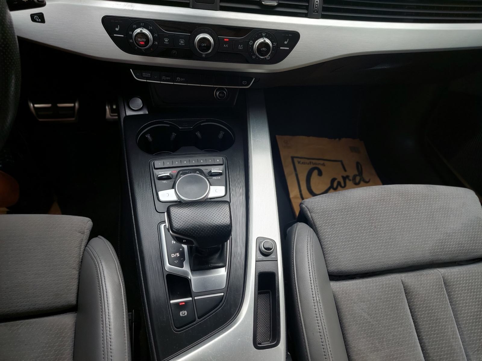 Audi A4 Avant 2,0 TDI**190 KS**AUTOMATIK**S-LINE**, fotografija 18