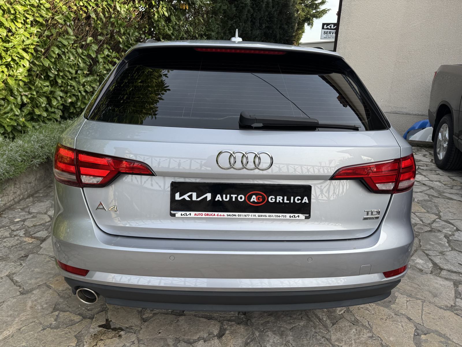 Audi A4 Avant 2,0 TDI 2017 god-6 BRZINA -ODLIČNO STANJE!, fotografija 5