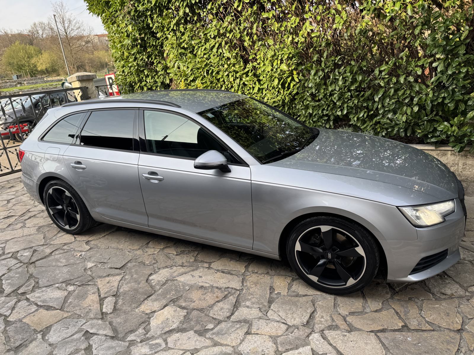 Audi A4 Avant 2,0 TDI 2017 god-6 BRZINA -ODLIČNO STANJE!, fotografija 7