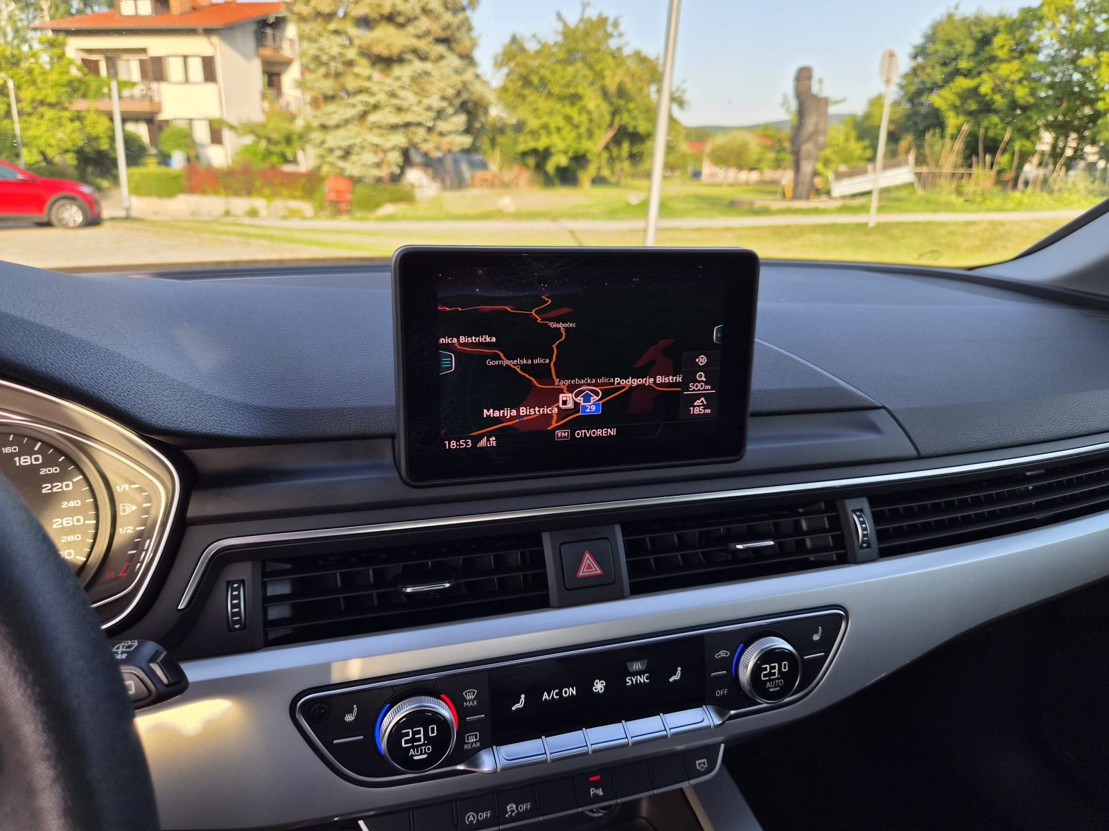 Audi A4 Avant 2,0 TDI, 2017., SERVISNA, TOP STANJE, fotografija 17