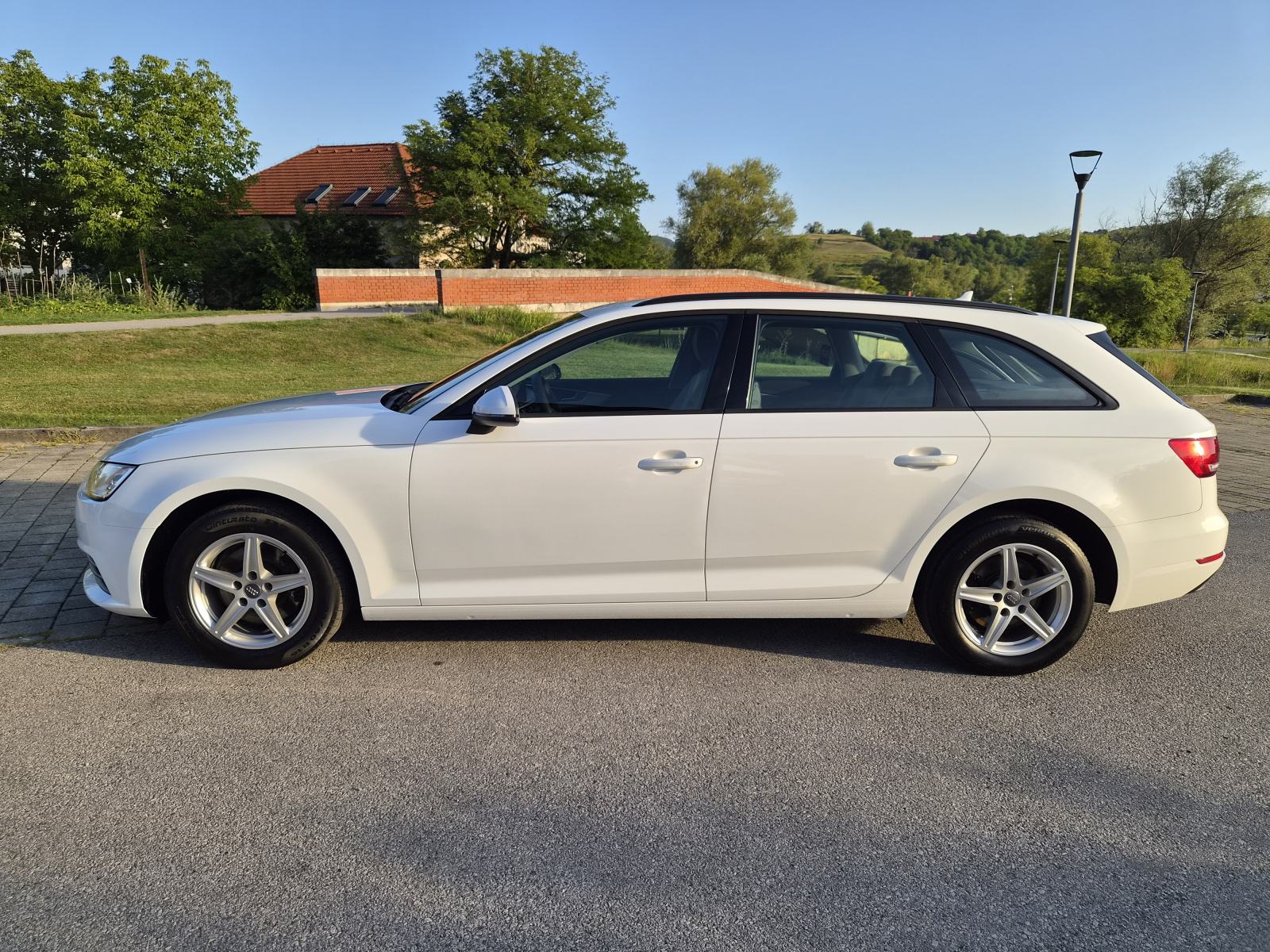 Audi A4 Avant 2,0 TDI, 2017., SERVISNA, TOP STANJE, fotografija 3
