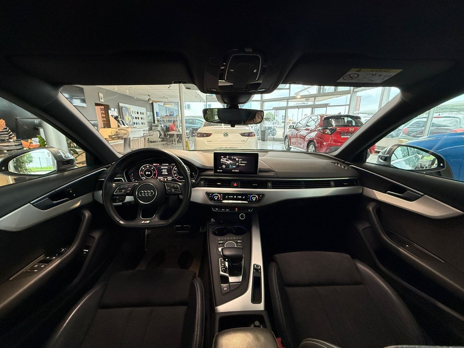 Audi A4 Avant 2.0 TDI 3X S-LINE automatik SERVISNA TOP STANJE, fotografija 10
