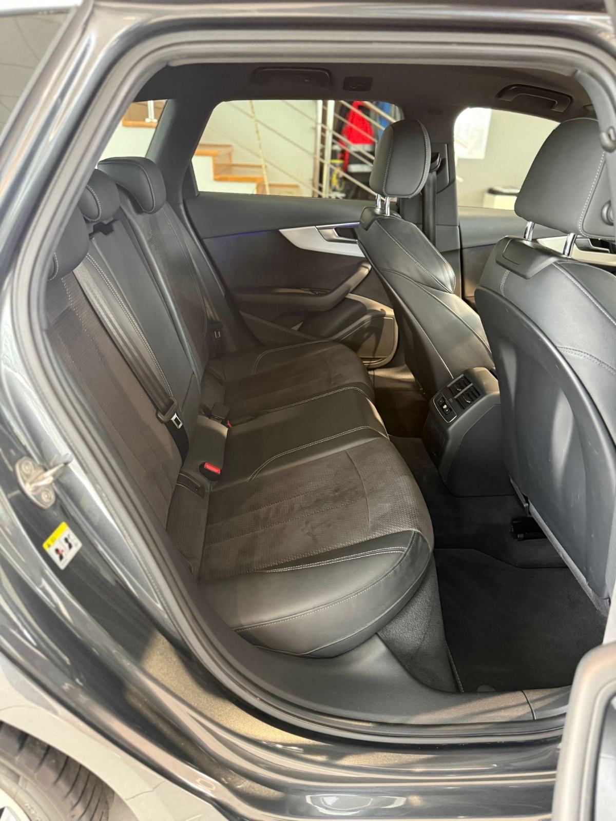 Audi A4 Avant 2.0 TDI 3X S-LINE automatik SERVISNA TOP STANJE, fotografija 14