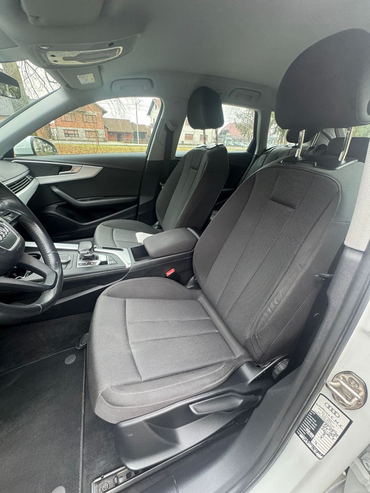 Audi A4 Avant 2,0 TDI automatik 2018., fotografija 11